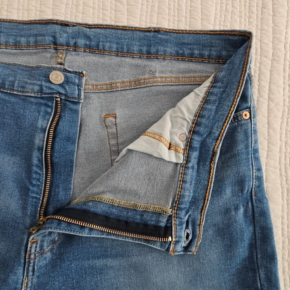 Levi's 511 Jeans Men's 40x30 Light Wash Straight Leg Stretch Classic‎ Denim EUC